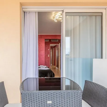 Appartamento Luxury Renovated 2024 With Free Parking