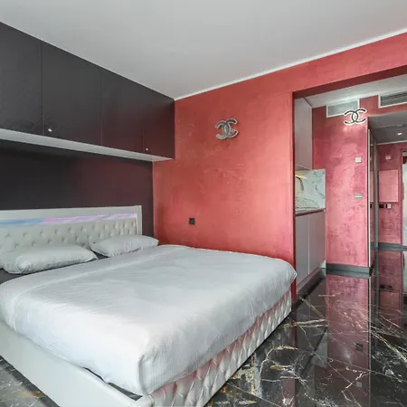Luxury Renovated 2024 With Free Parking Appartamento *